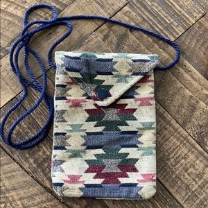 Aztec print style slim bag